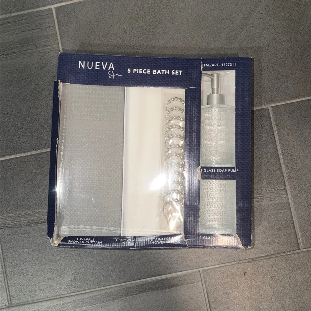 NEW! Nueva Spa 5 piece bath set, Gray